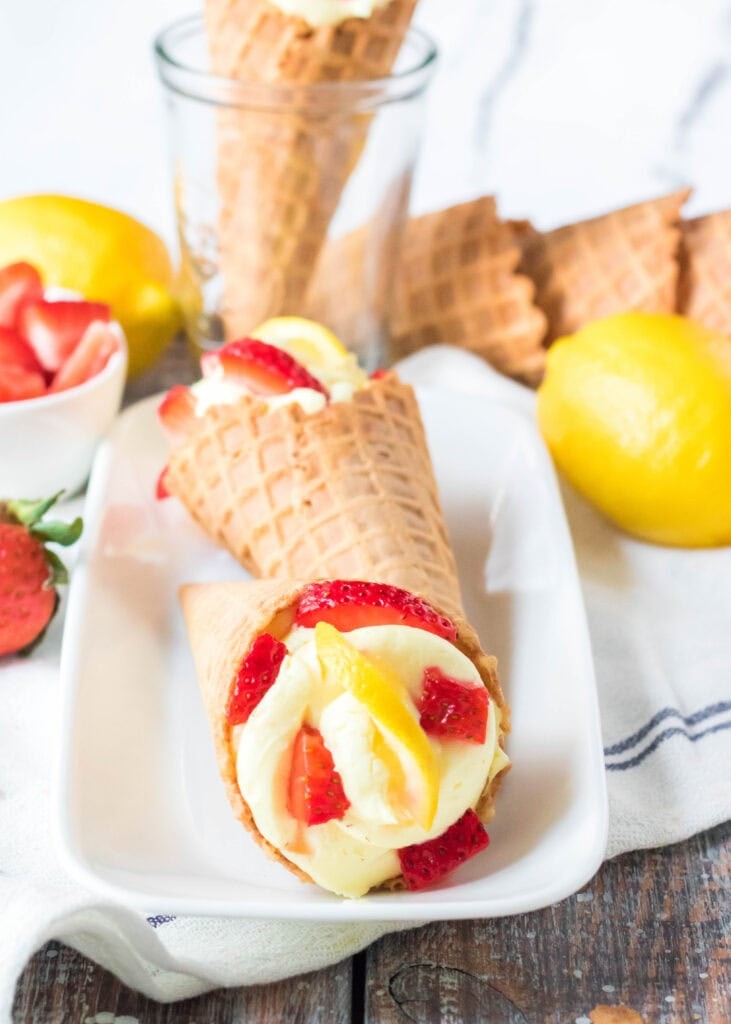 Limonlu Cheesecake Külahları: Yazın Serinleten Enfes Lezzet